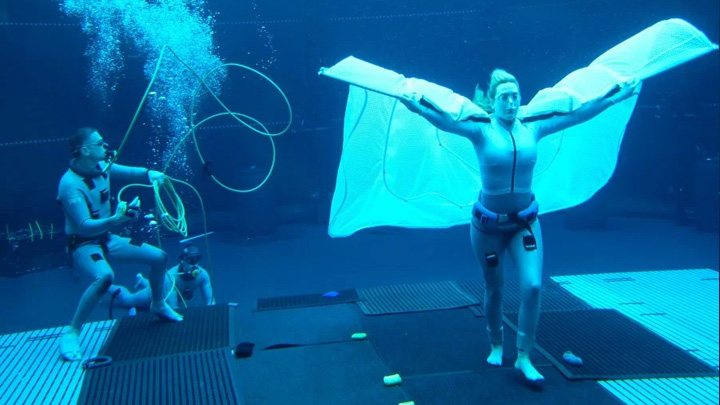 Hold Breath Underwater Kate Winslet shoot